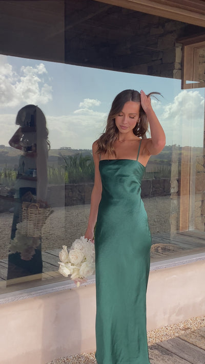 Load and play video in Gallery viewer, Keira Maxi Dress - Emerald
