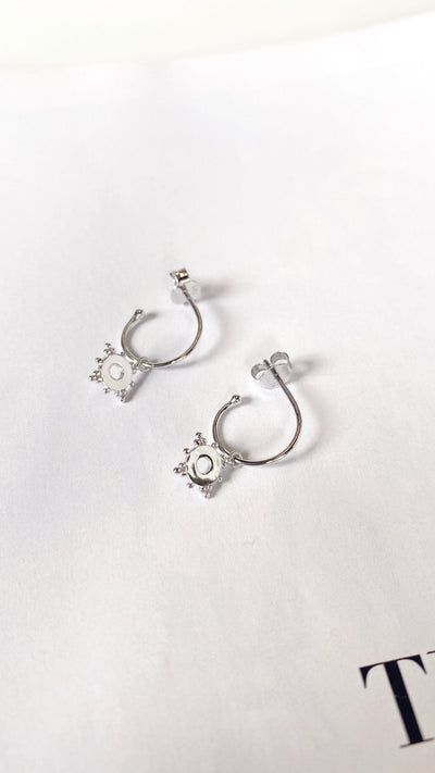 Load image into Gallery viewer, Pia Earrings - Silver
