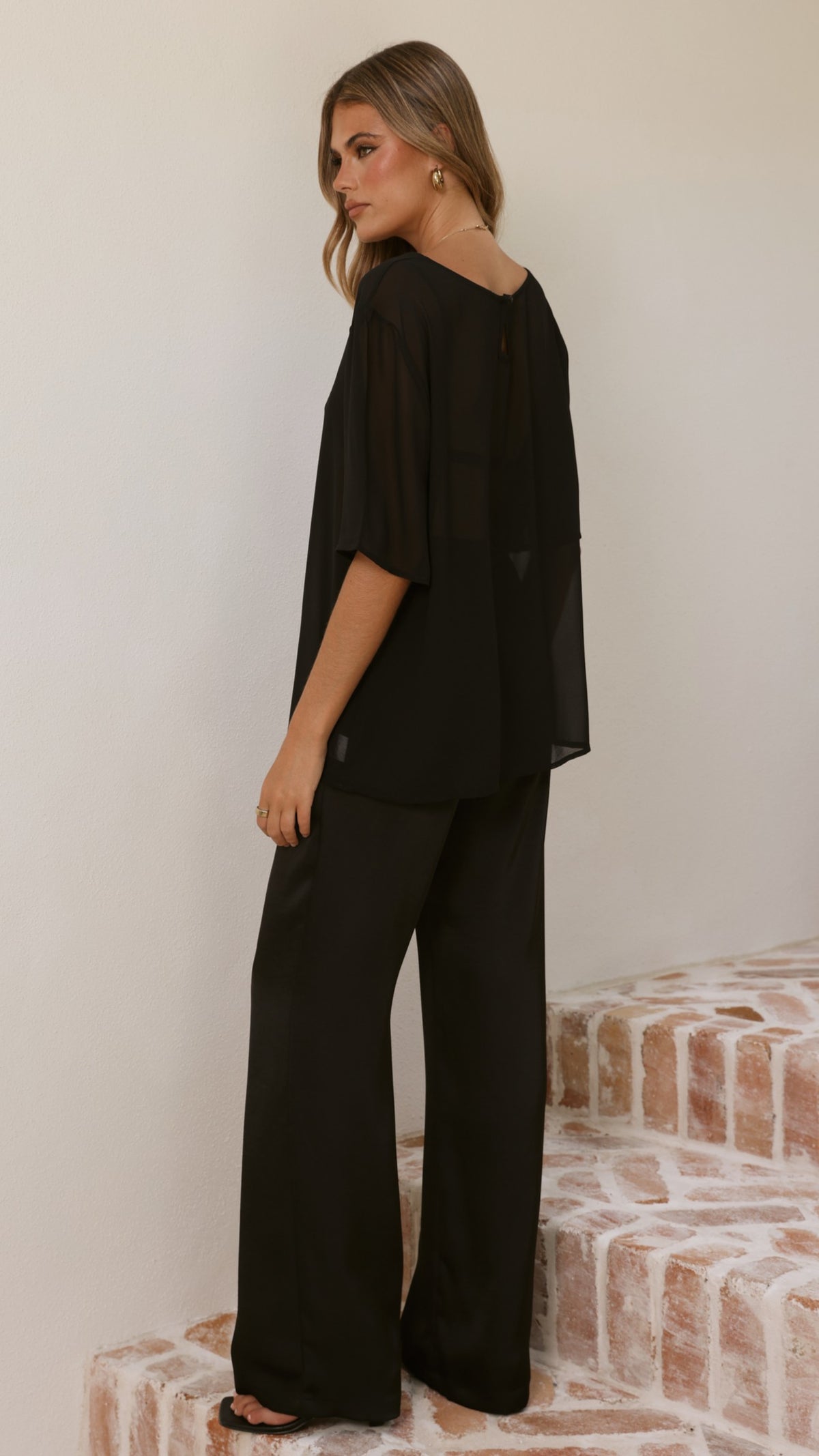 Davette Mesh T-Shirt - Black - Billy J