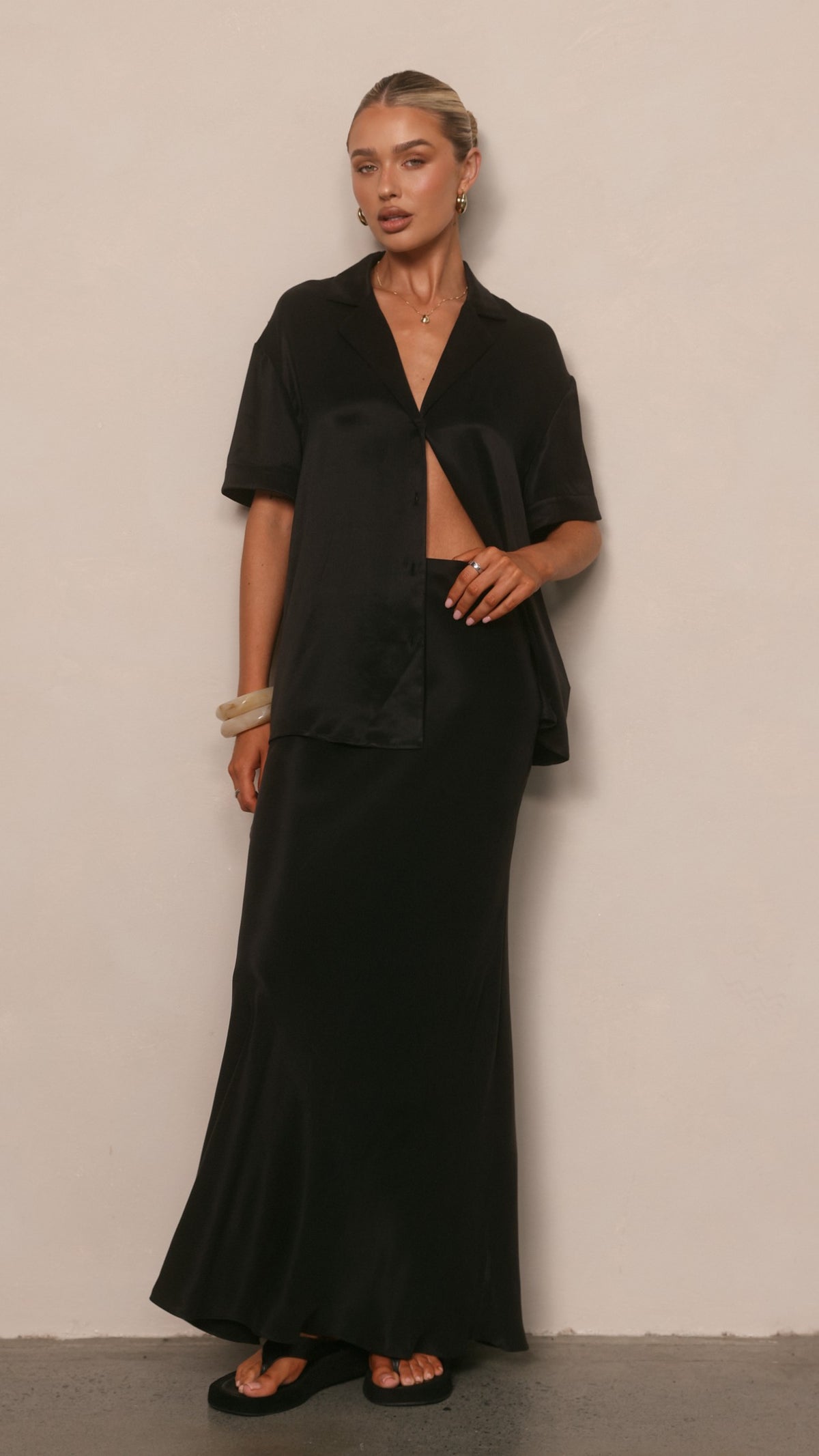 Tamika Short Sleeve Shirt - Black - Billy J