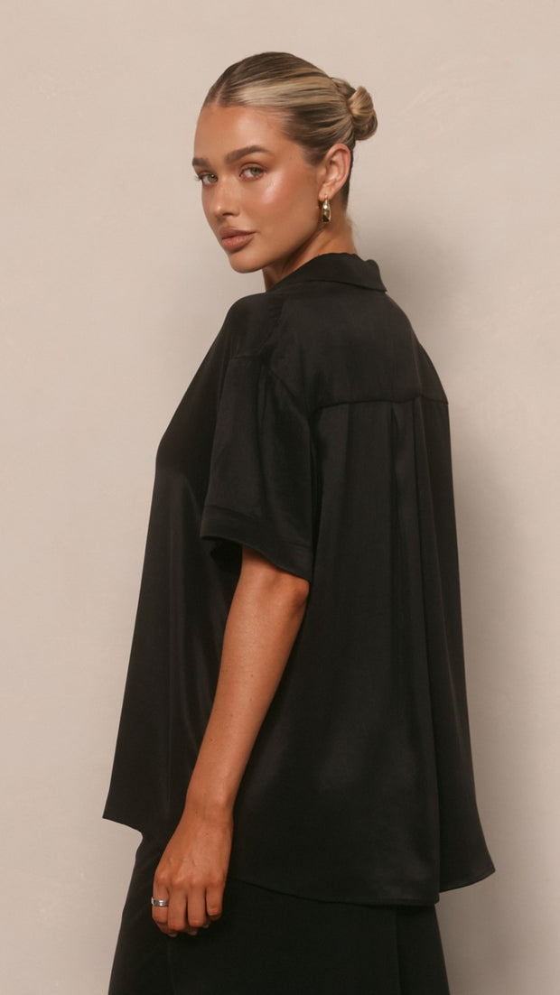 Tamika Short Sleeve Shirt - Black - Billy J