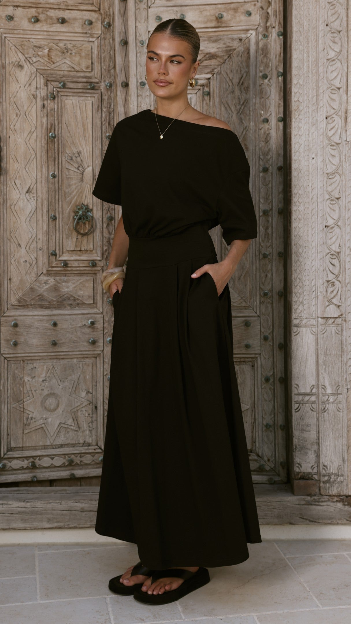 Aleski Maxi Dress - Black - Billy J