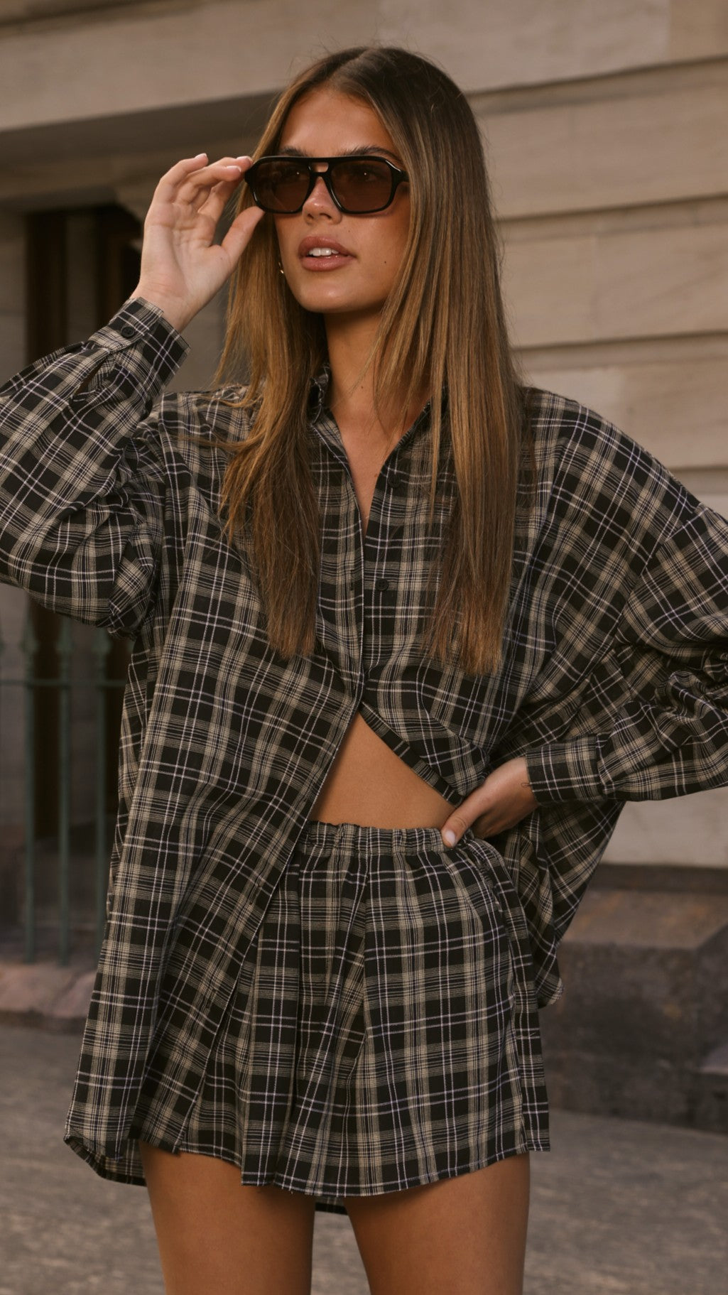 Arli Shorts - Black/Beige Plaid - Billy J