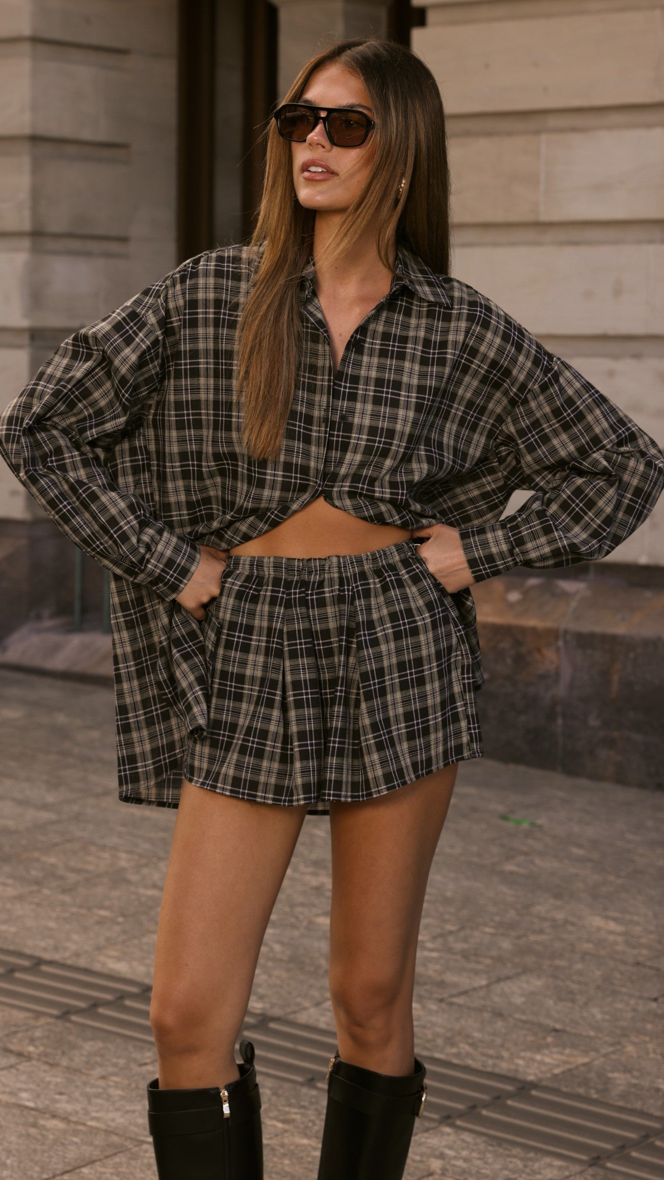 Arli Shorts - Black/Beige Plaid - Billy J