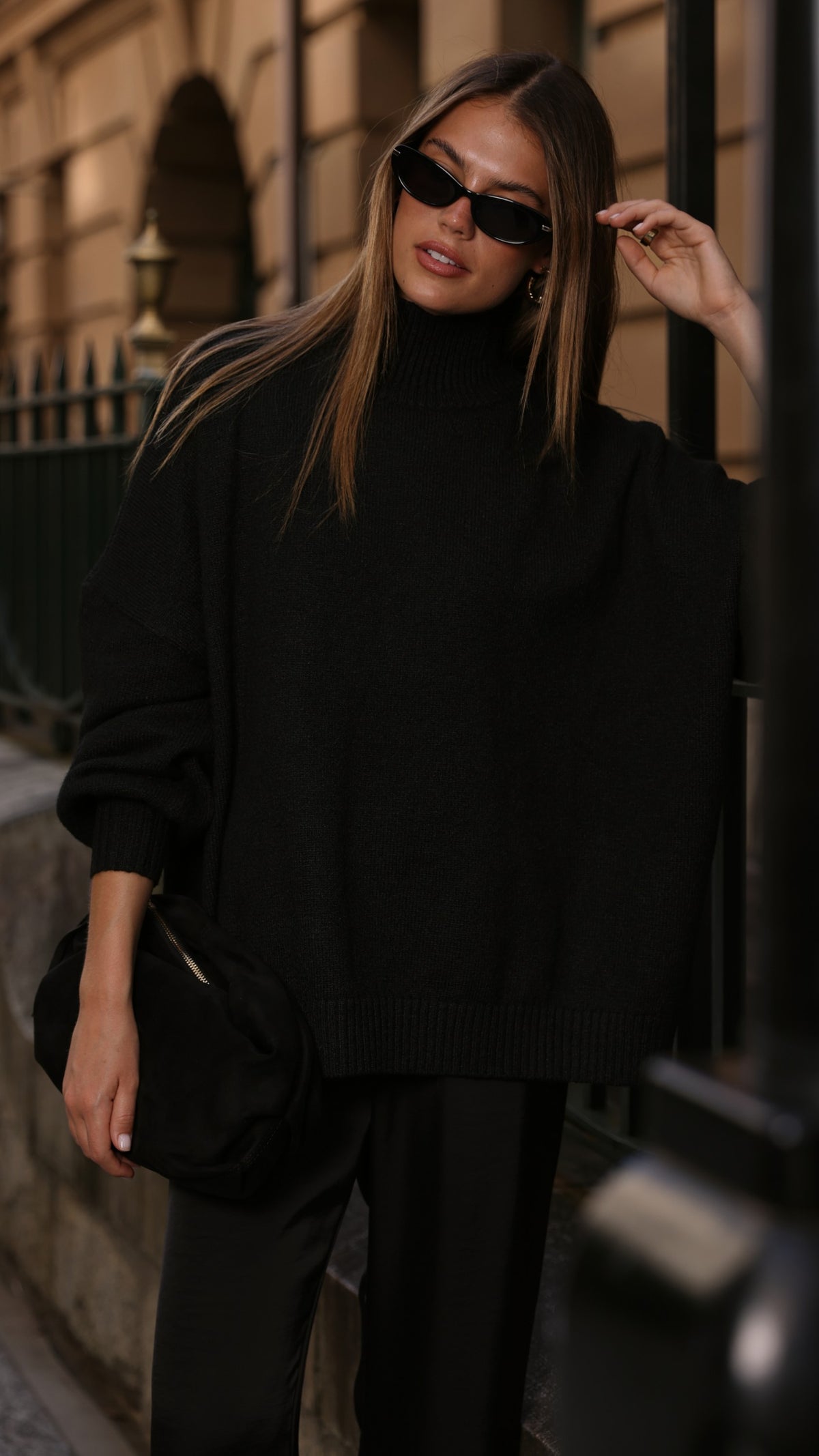 Harita Knitted Sweater - Black - Billy J
