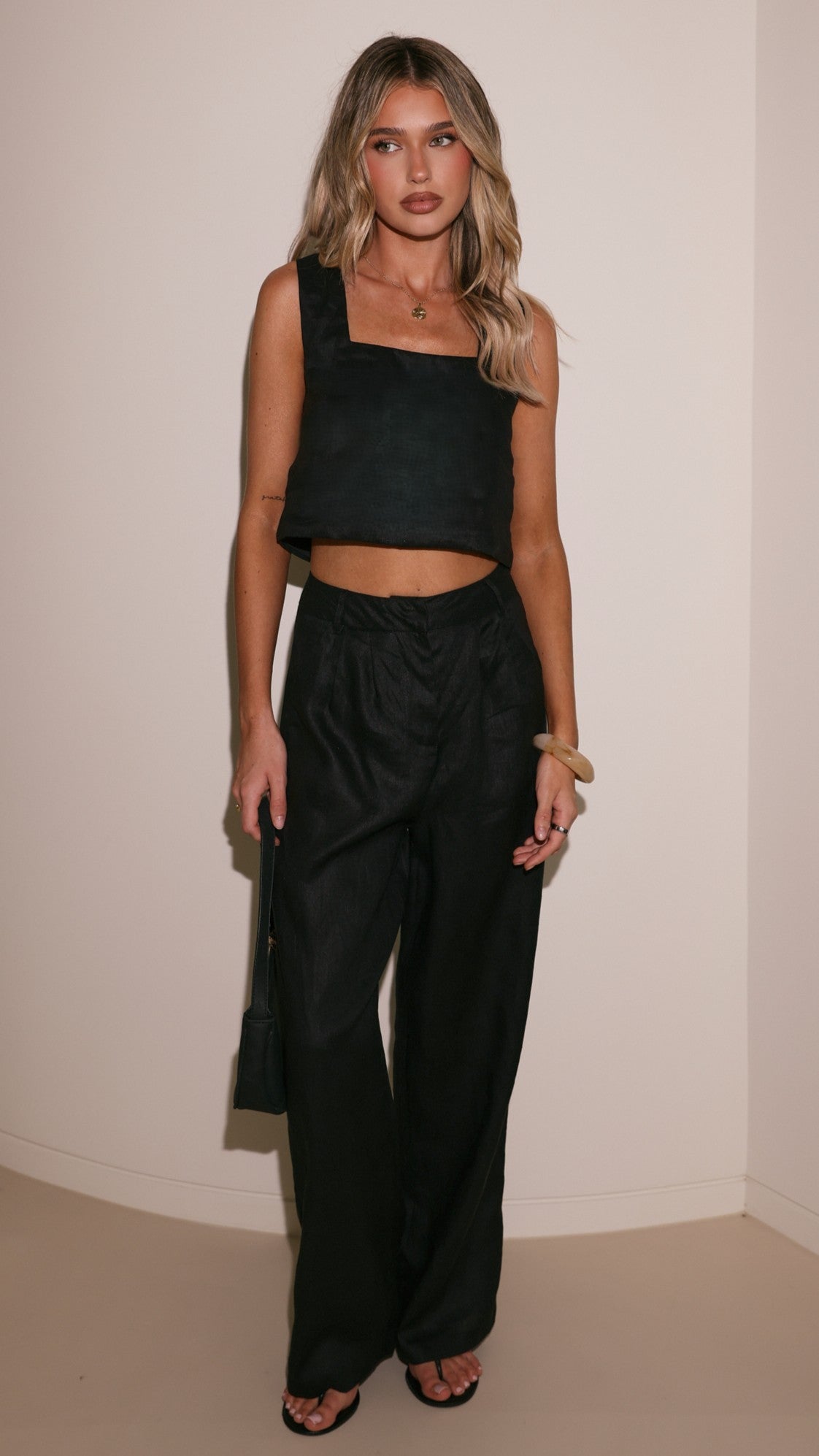 Jaylee Crop Top - Black - Billy J
