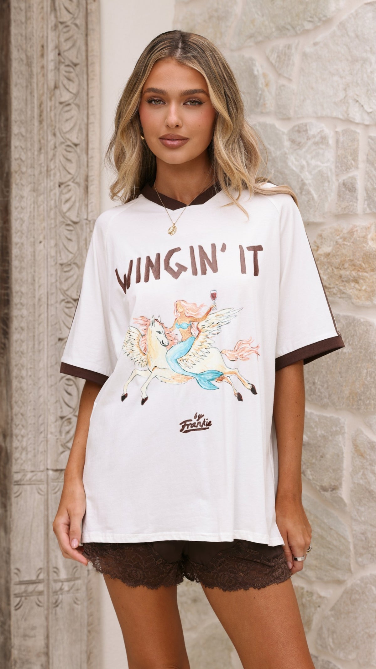 Wingin It Tee - White/Brown - Billy J