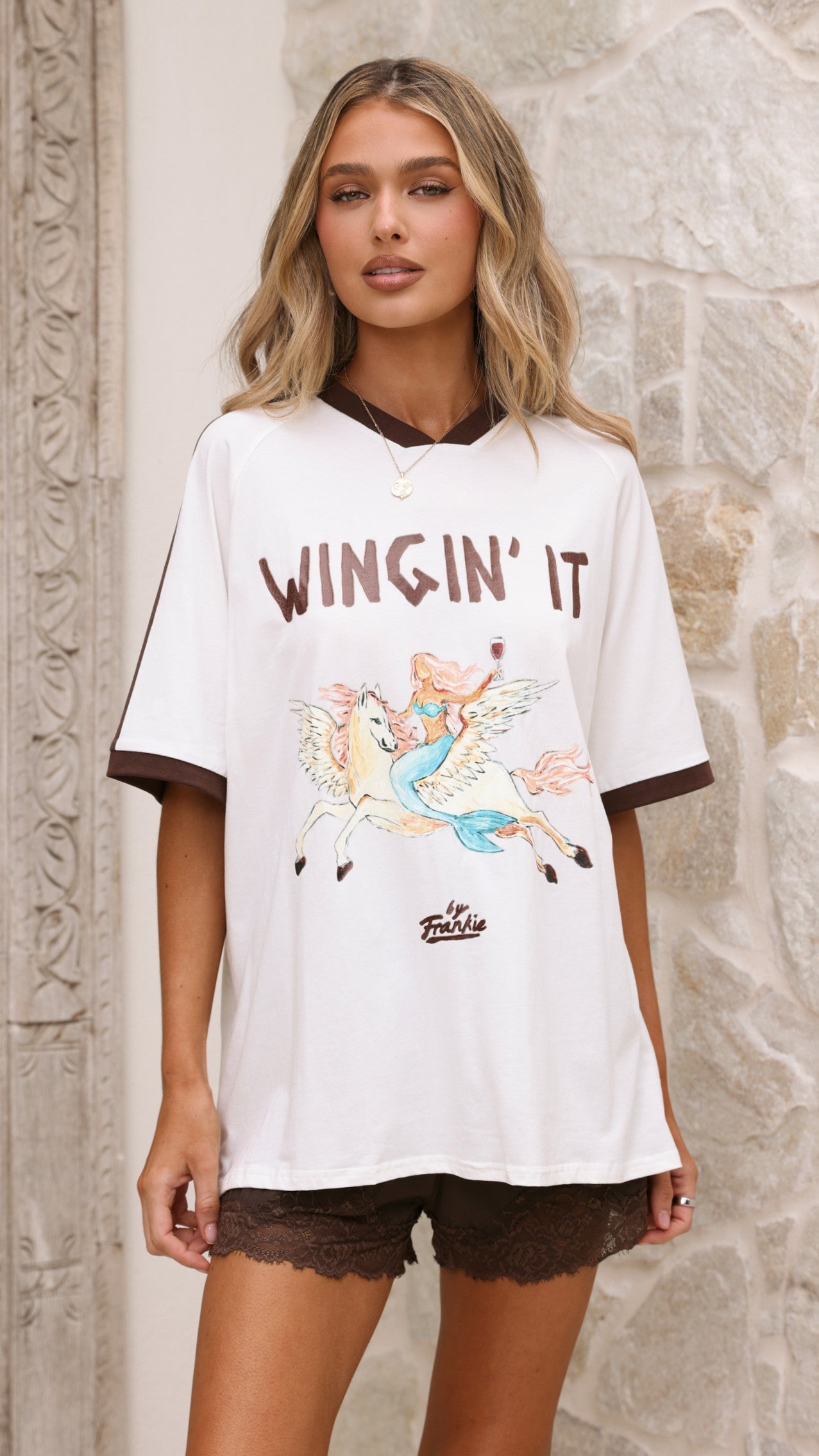 Wingin It Tee - White/Brown - Billy J