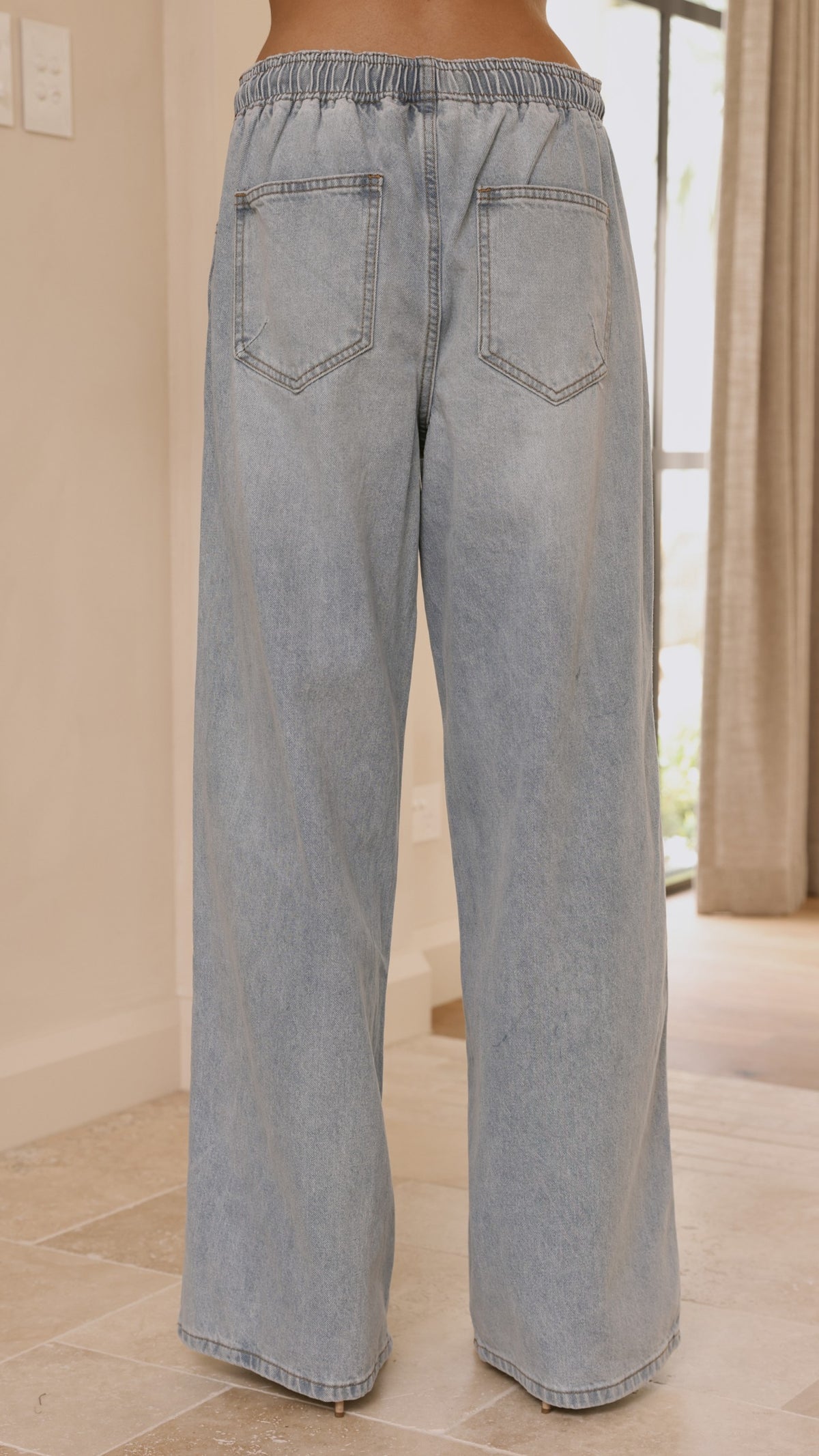 Gigi Jeans - Light Denim - Billy J