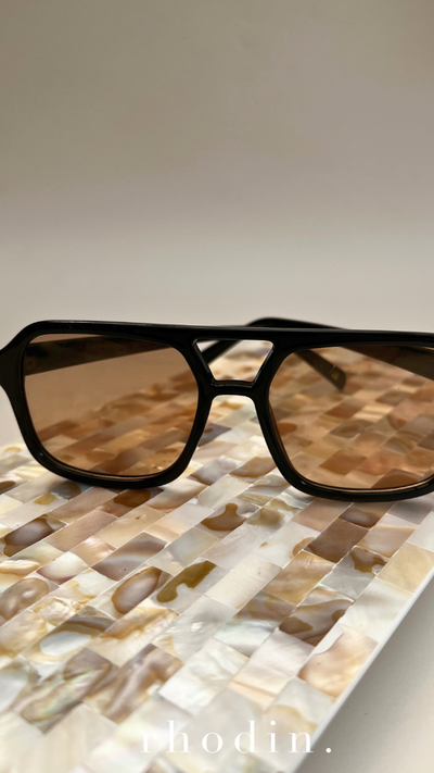 Load image into Gallery viewer, RC Smokey Topaz Sunglasses - Black
