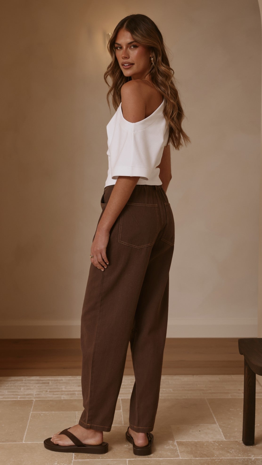 Cleora Barrel Jeans - Chocolate - Billy J