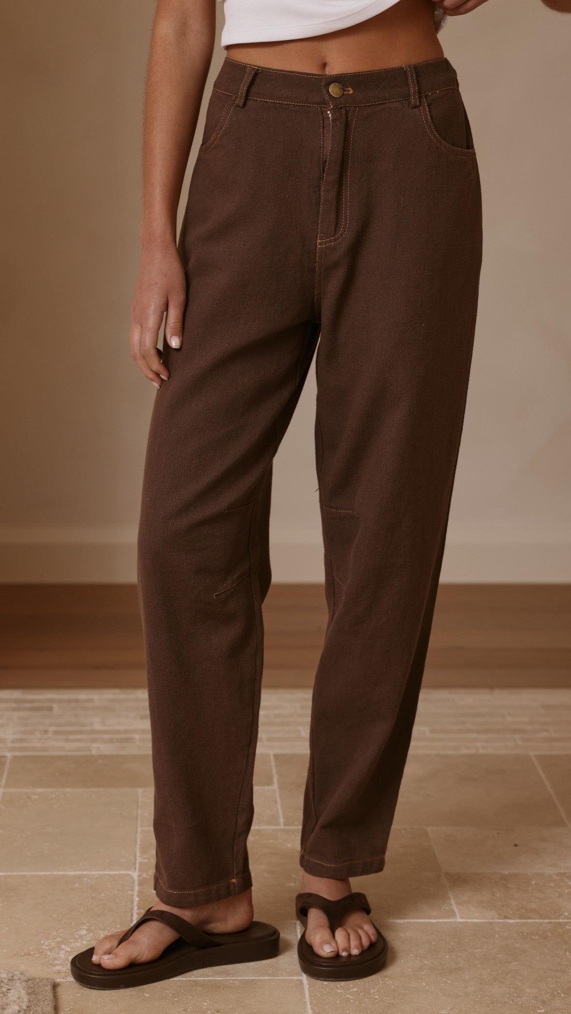 Cleora Barrel Jeans - Chocolate - Billy J