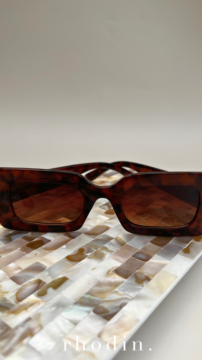 Load image into Gallery viewer, RC Tort Beach Sunglasses - Tort
