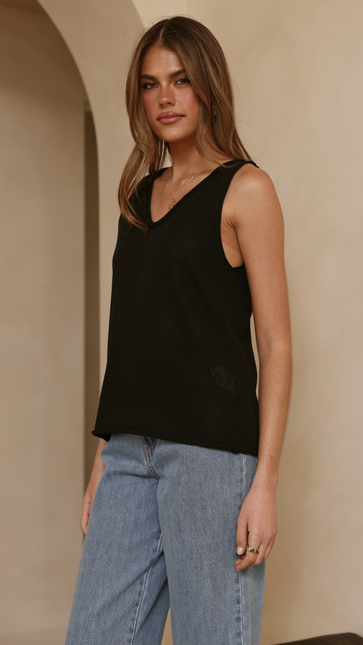 Annie Scoop Neck Tank - Black - Billy J