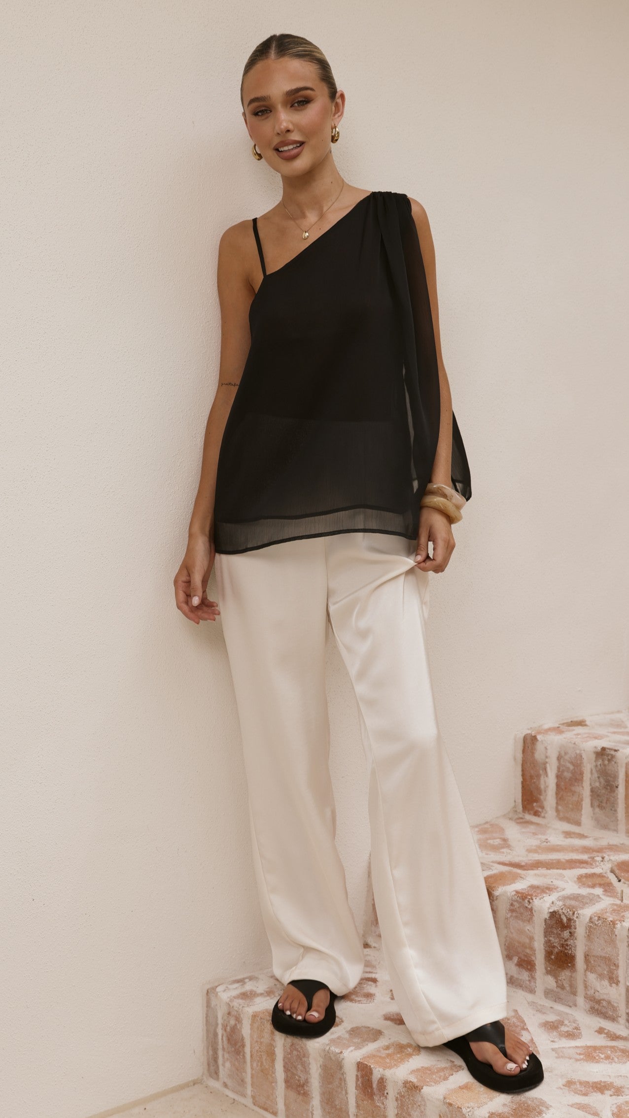 Hazel Top - Black - Billy J