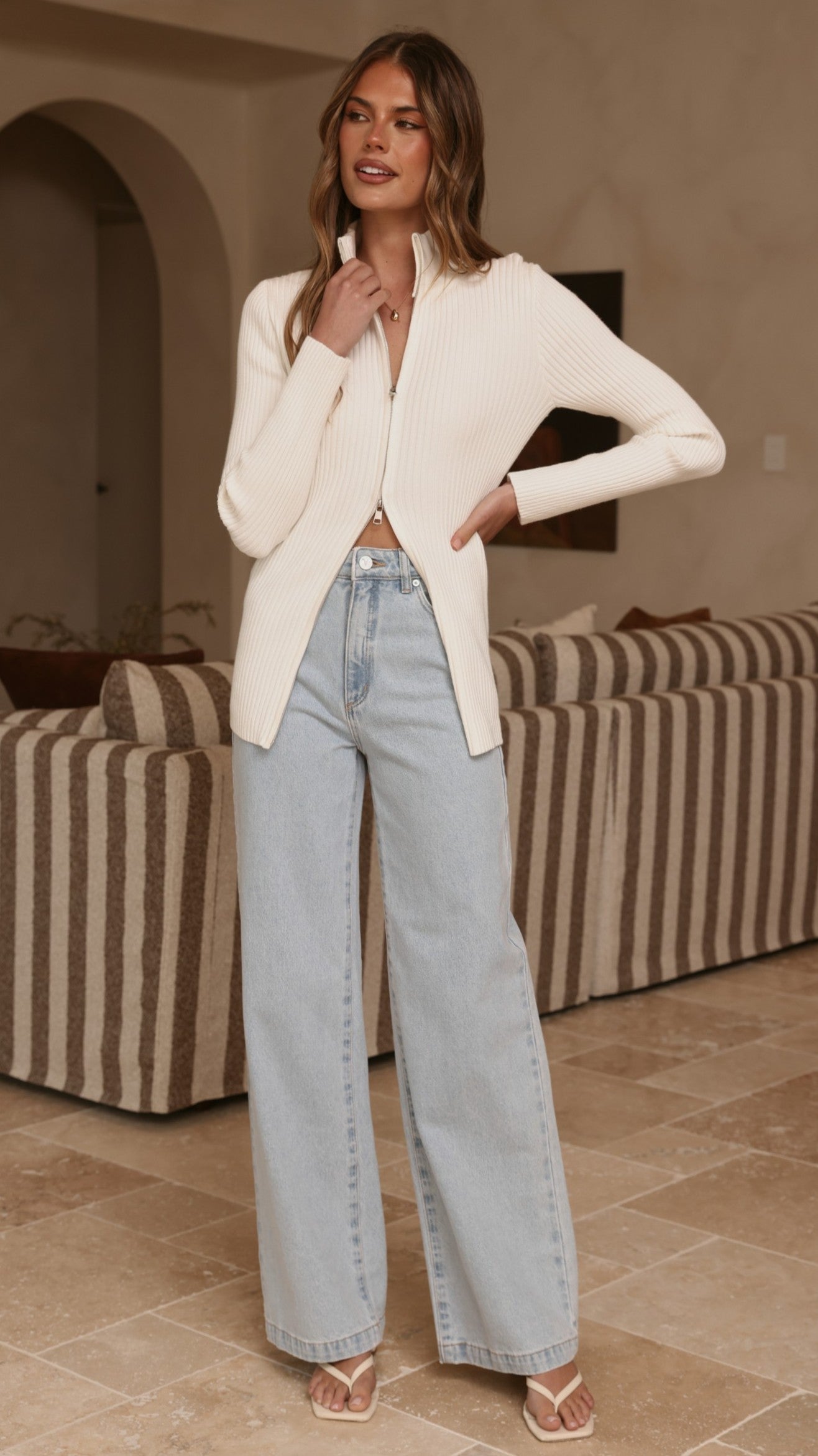 Cleo Long Sleeve Top - White - Billy J