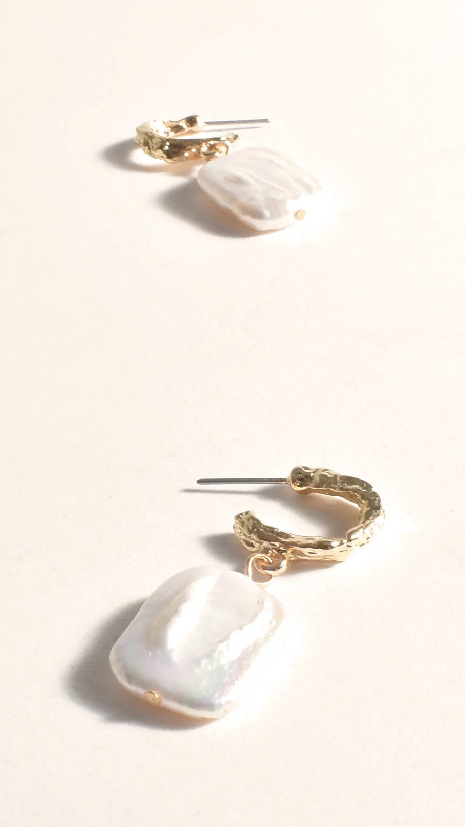 Freshwater Pearl Mini Hoops - Gold