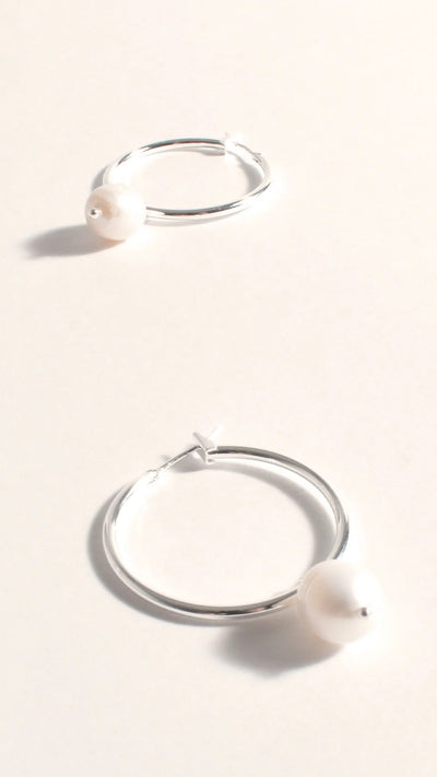 Load image into Gallery viewer, Freshwater Pearl Drop Midi Hoops - Silver - Billy J
