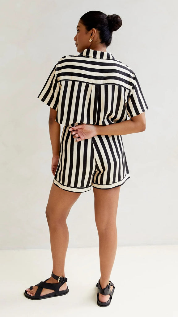 Piper Shorts - Black/Beige Stripe