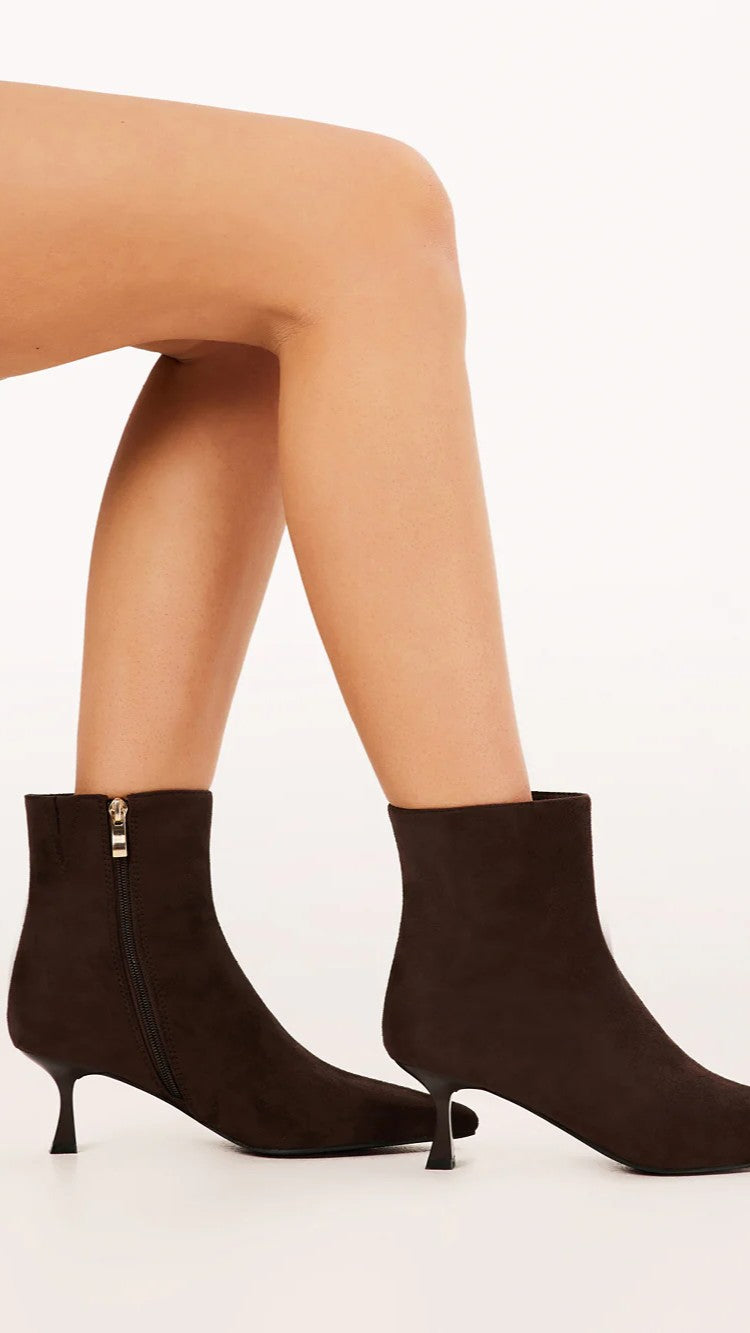 Carmella Boots - Dark Cacao Suede - Billy J
