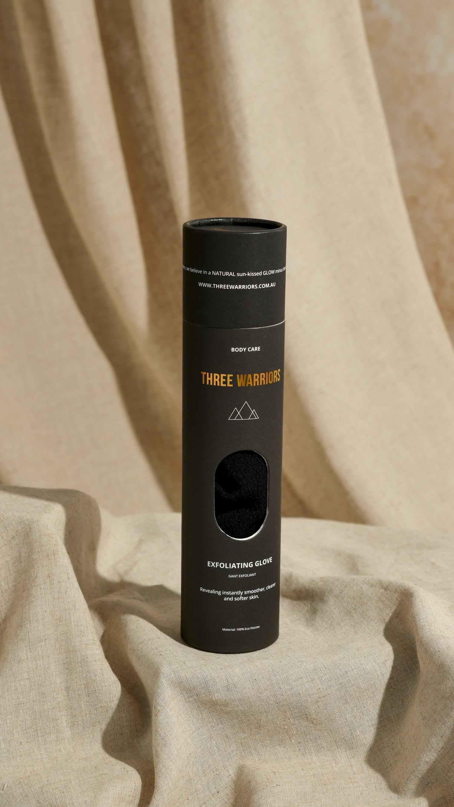 Three Warriors - Exfoliating Glove - Billy J