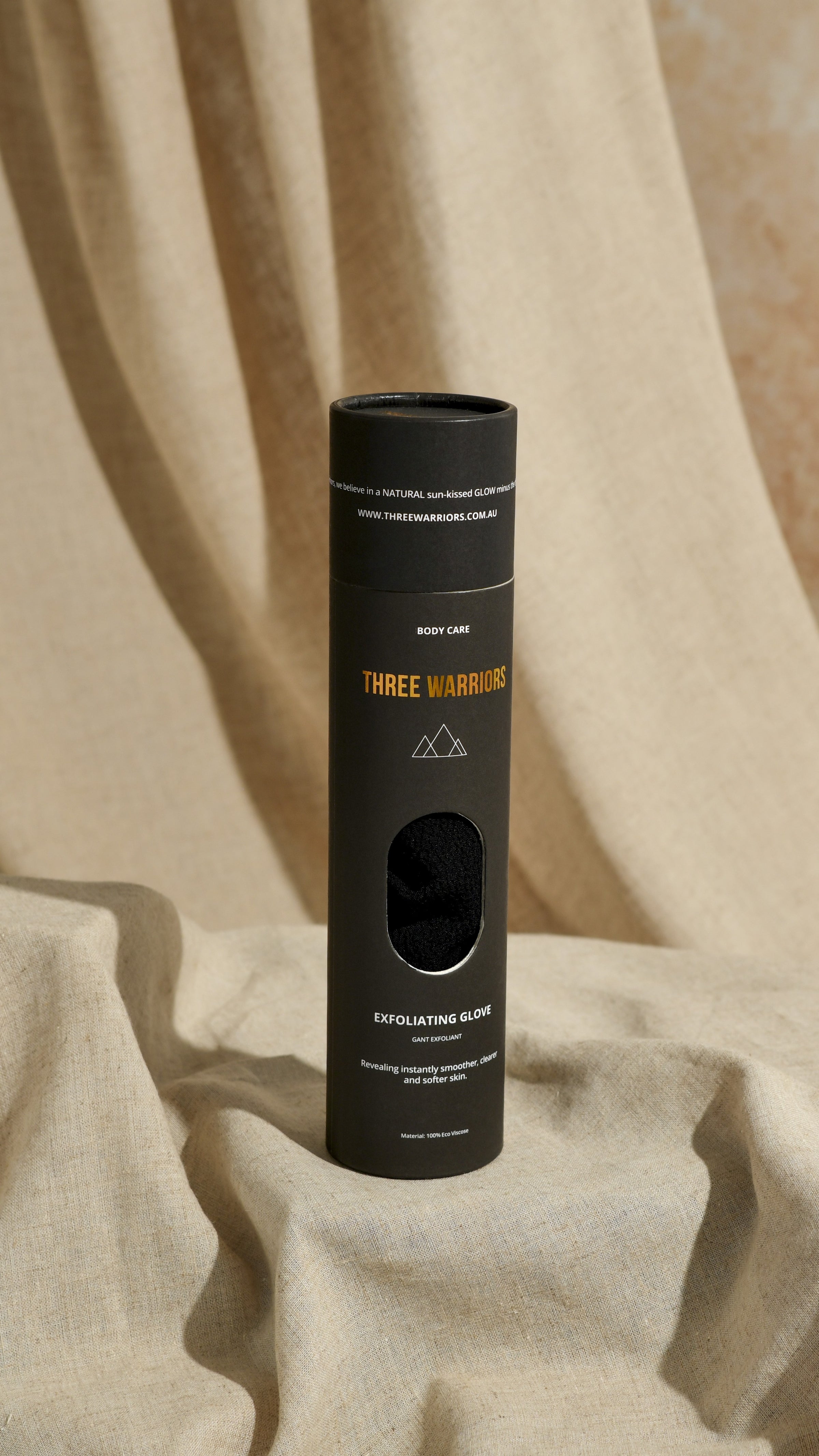 Three Warriors - Exfoliating Glove - Billy J