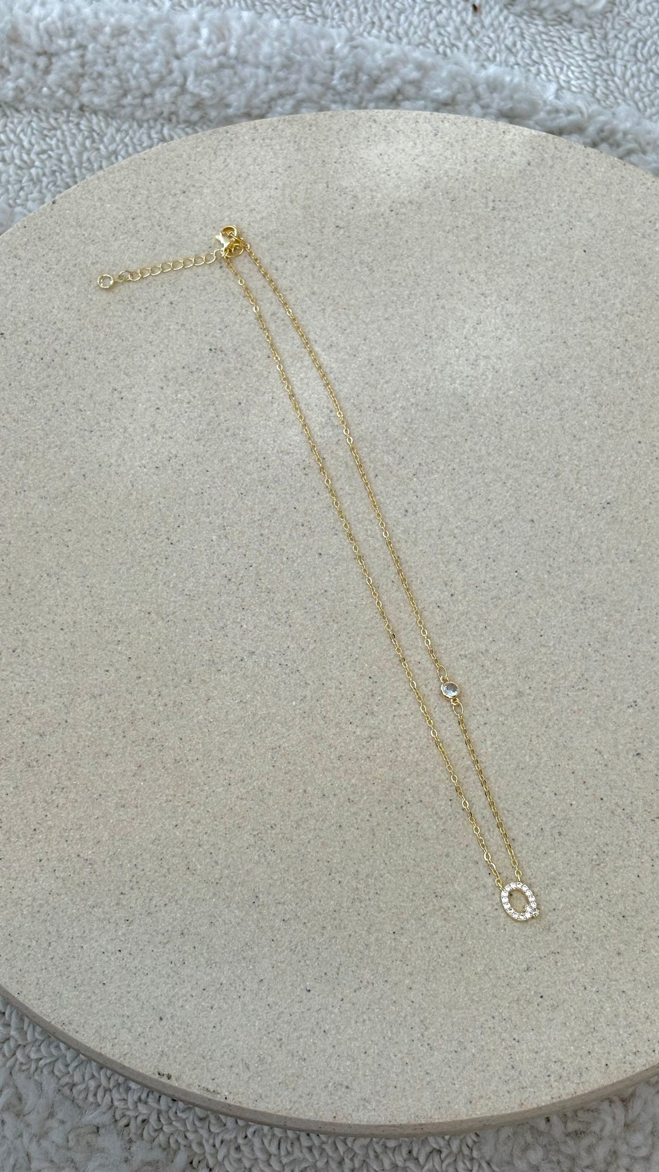 Ivy Initial Letter Necklace - O