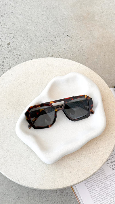 Load image into Gallery viewer, Amiri Sunglasses - Tort - Billy J
