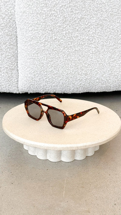 Load image into Gallery viewer, Amiri Sunglasses - Tort - Billy J
