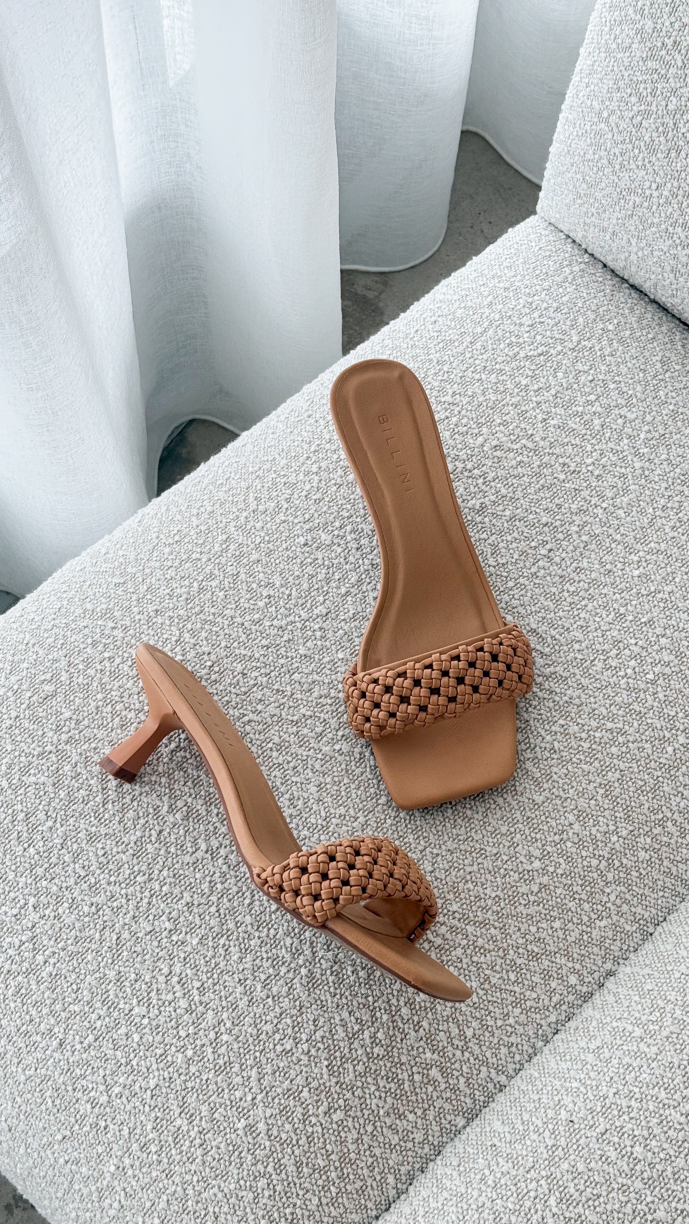 Michelle Heel - Desert - Billy J