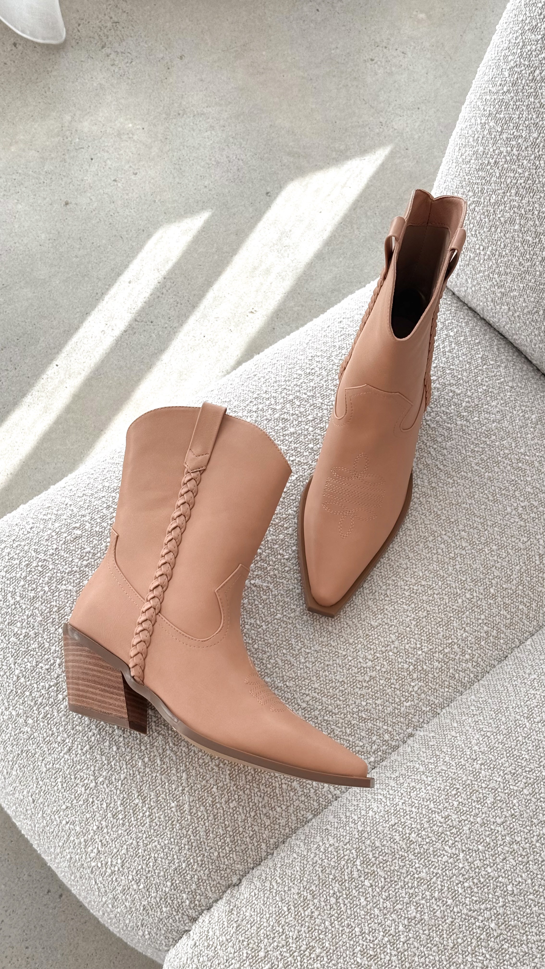 Ellenora Boots - Desert - Billy J