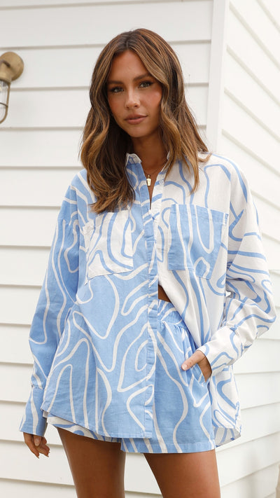 Load image into Gallery viewer, Vantasia Button Up Shirt - Blue Print
