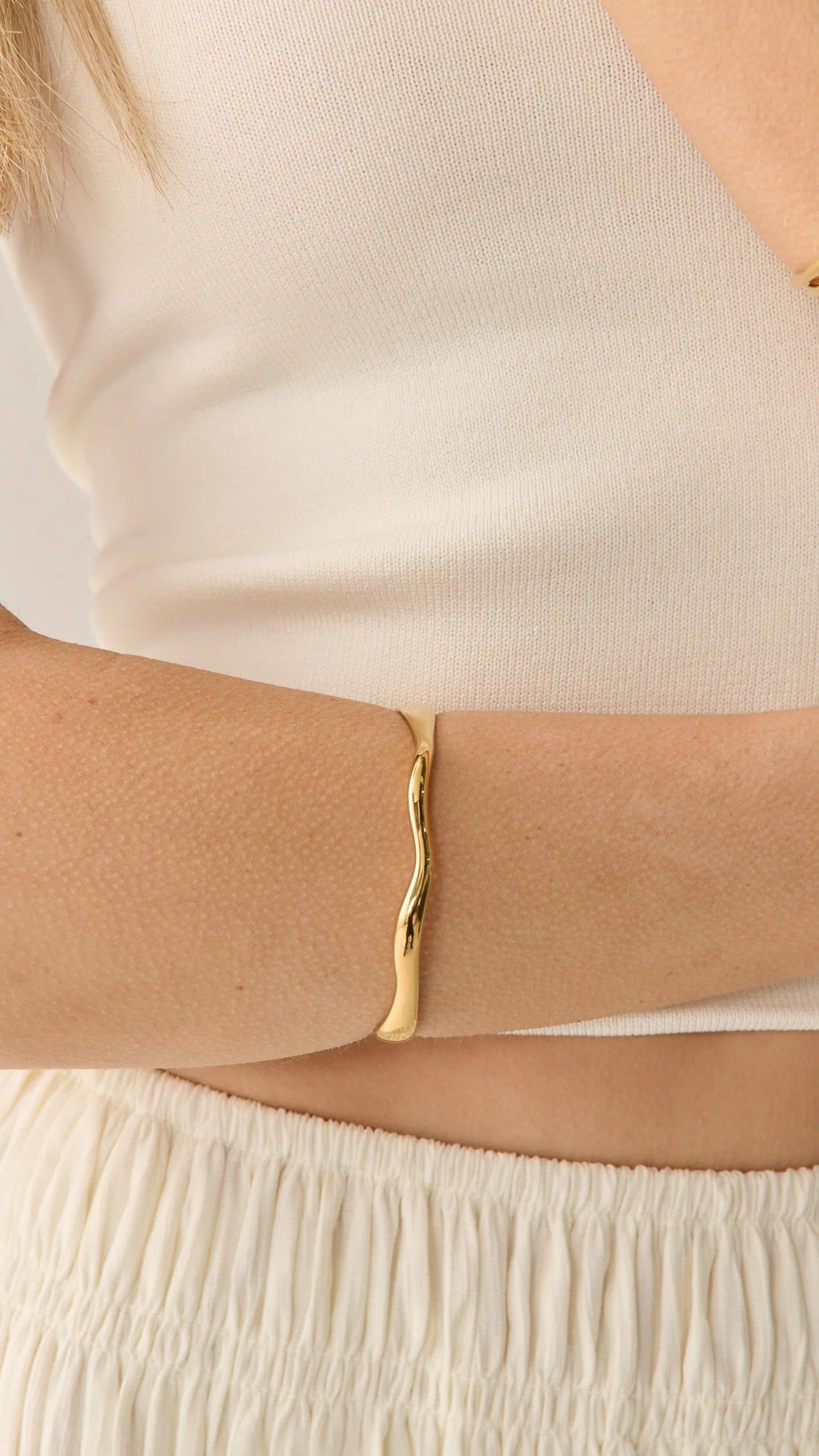 May Skinny Metal Bangle - Gold - Billy J