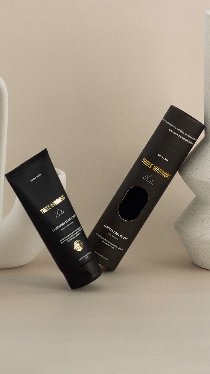 Three Warriors - Exfoliating Glove - Billy J