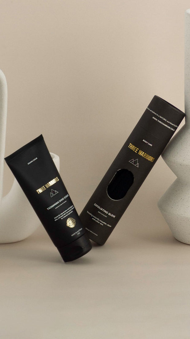 Three Warriors - Exfoliating Glove - Billy J