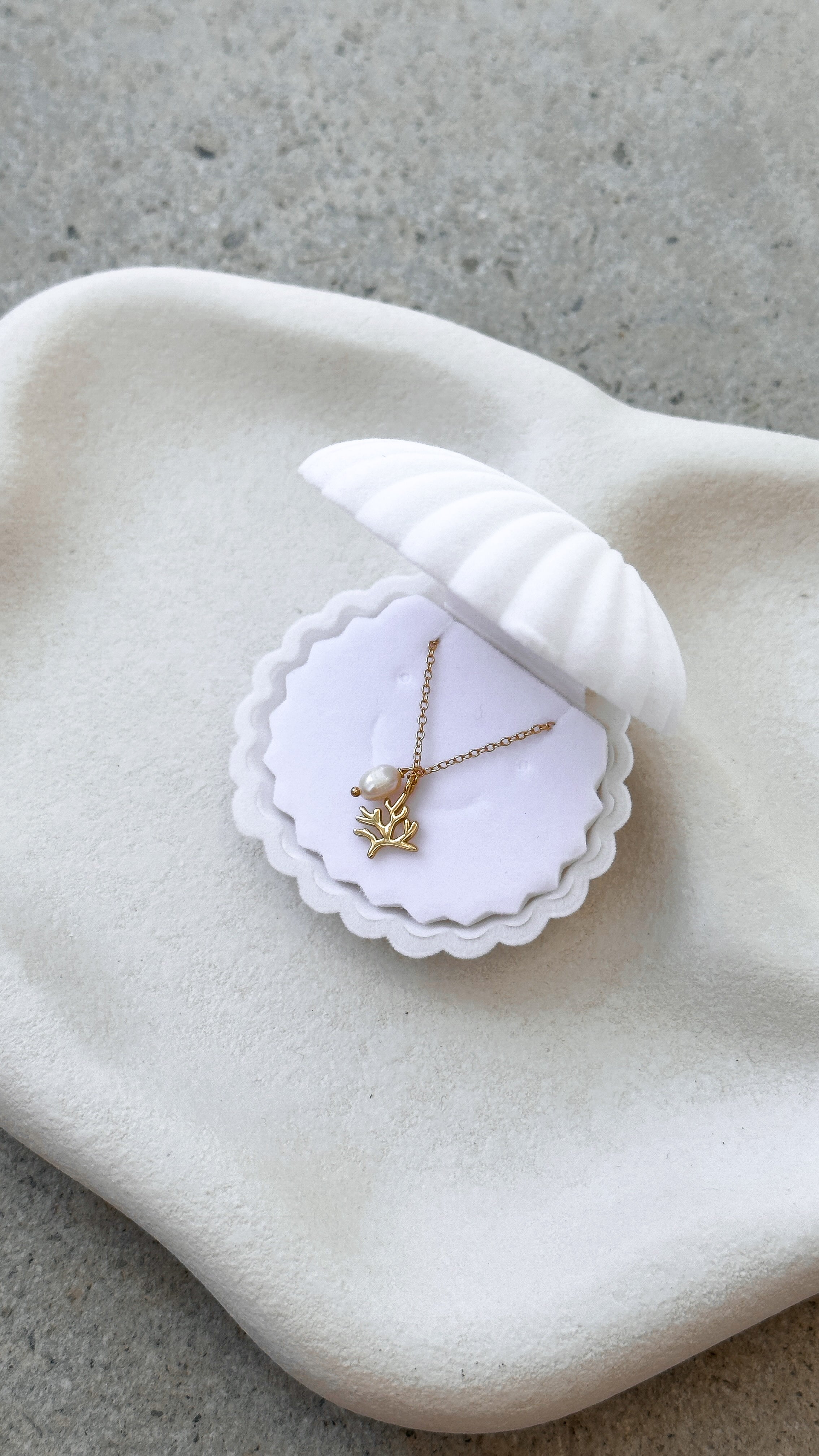 Coral Cove Necklace - 18k Gold