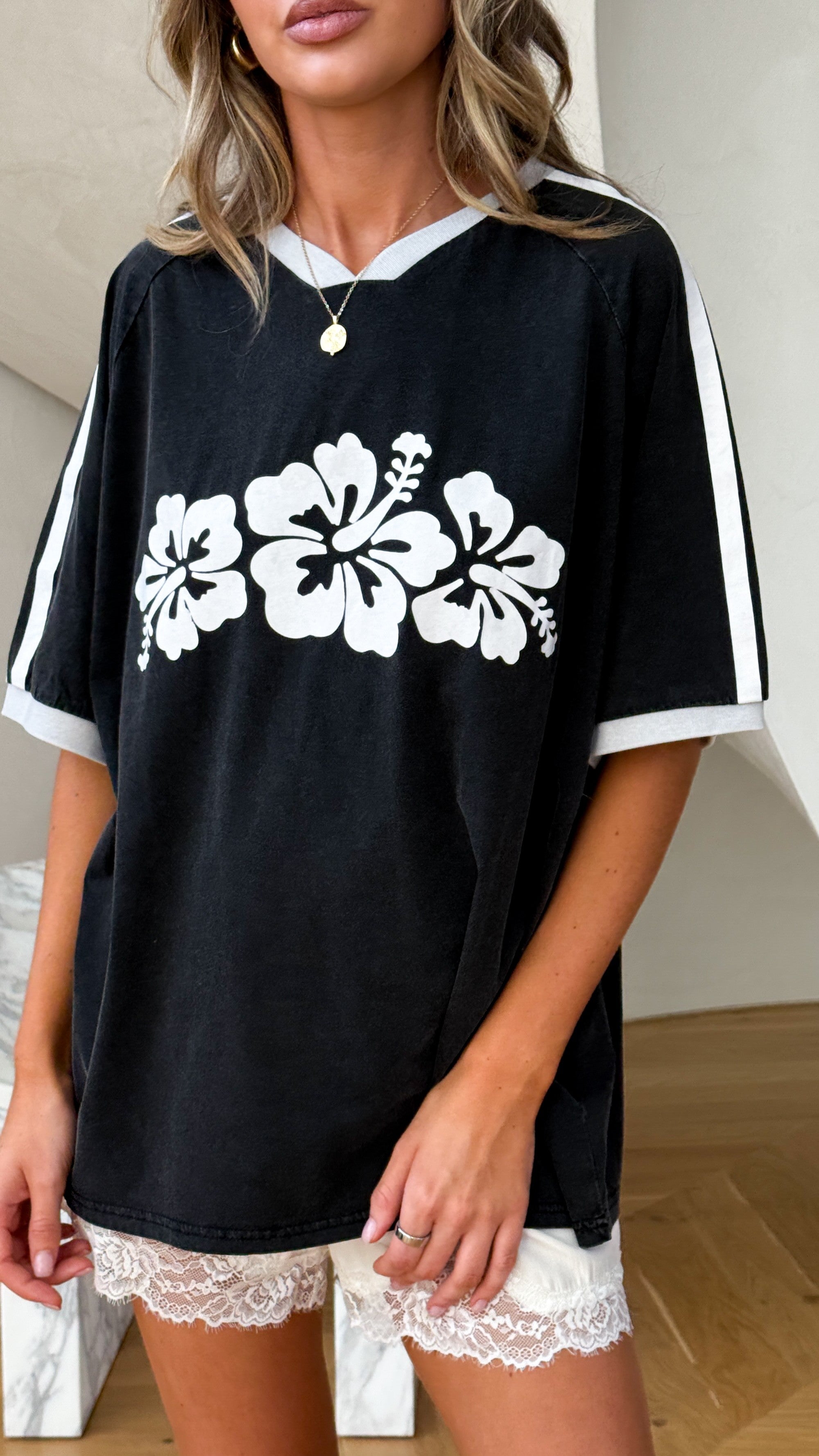 Hibiscus Oversized T-Shirt - Black Acid Wash - Billy J