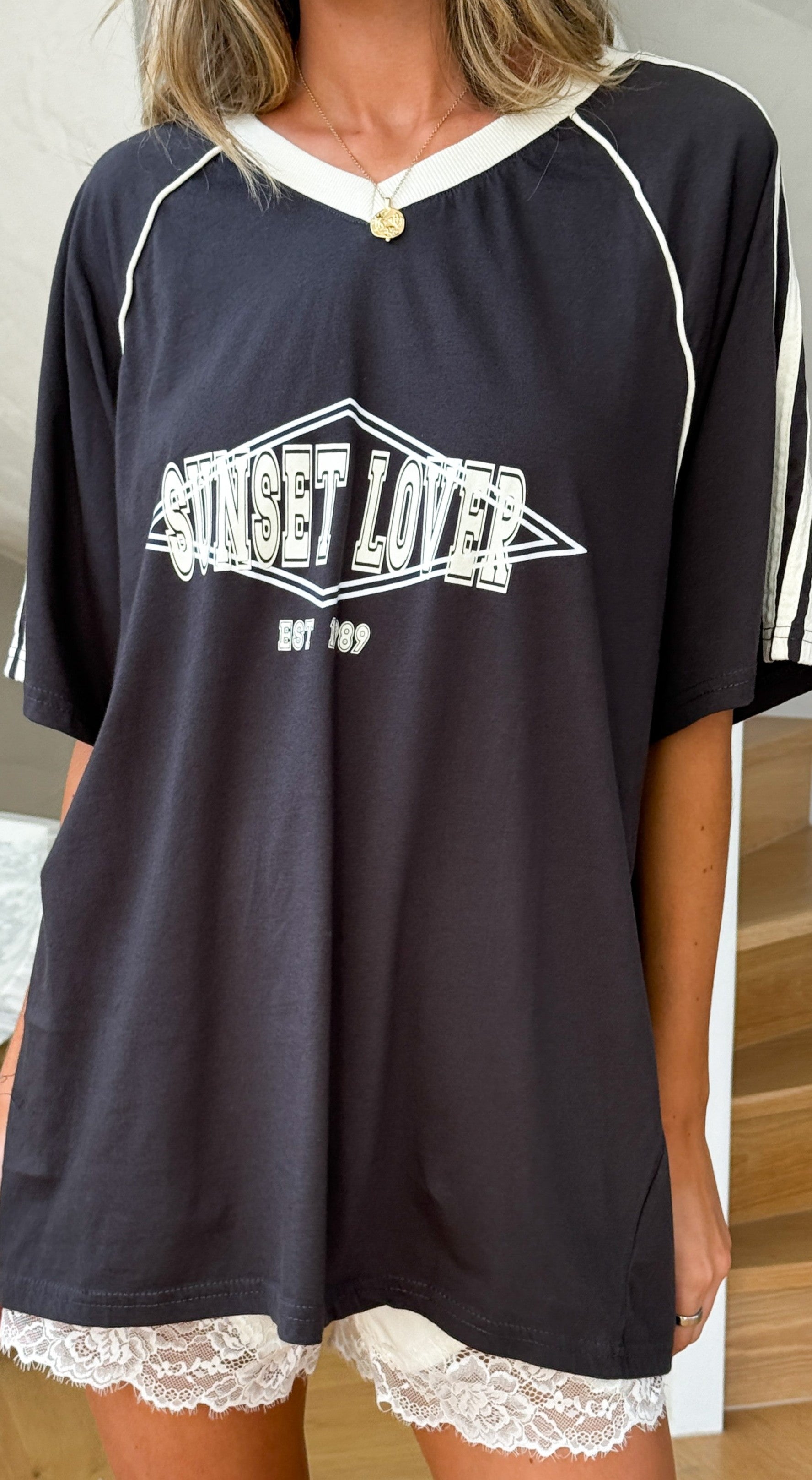 Sunset Lover Tee - Black/Cream - Billy J