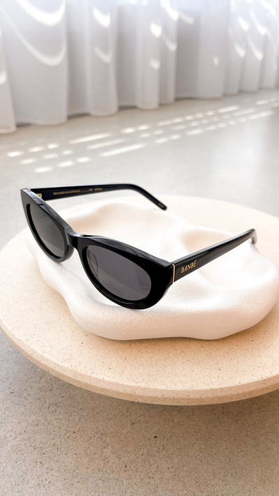 Load image into Gallery viewer, Estella Sunglasses - Black - Billy J
