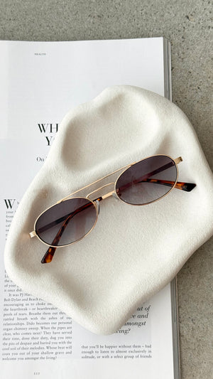 The Winnie Sunglasses - Gold / Smoke Fade - Billy J