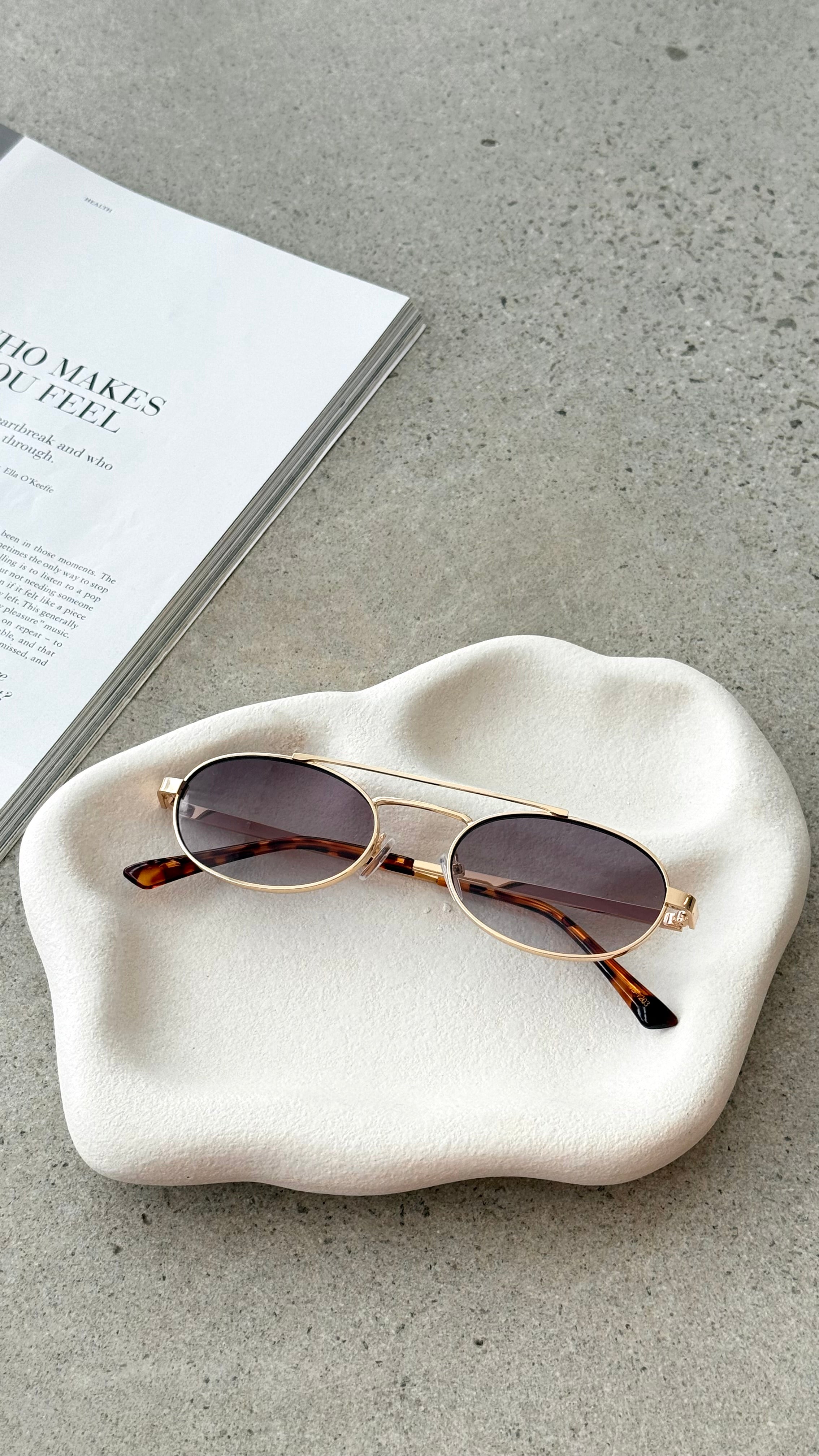 The Winnie Sunglasses - Gold / Smoke Fade - Billy J