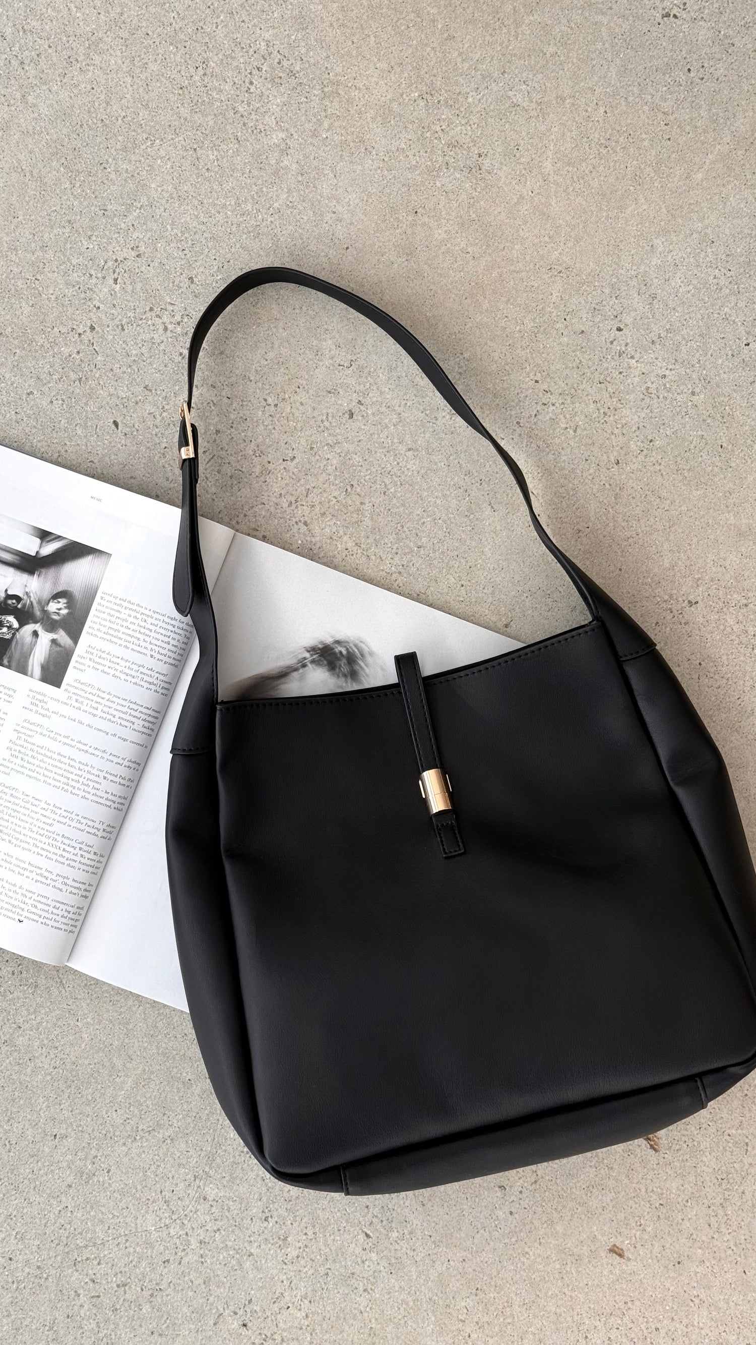 Yara Shoulder Bag - Black - Billy J