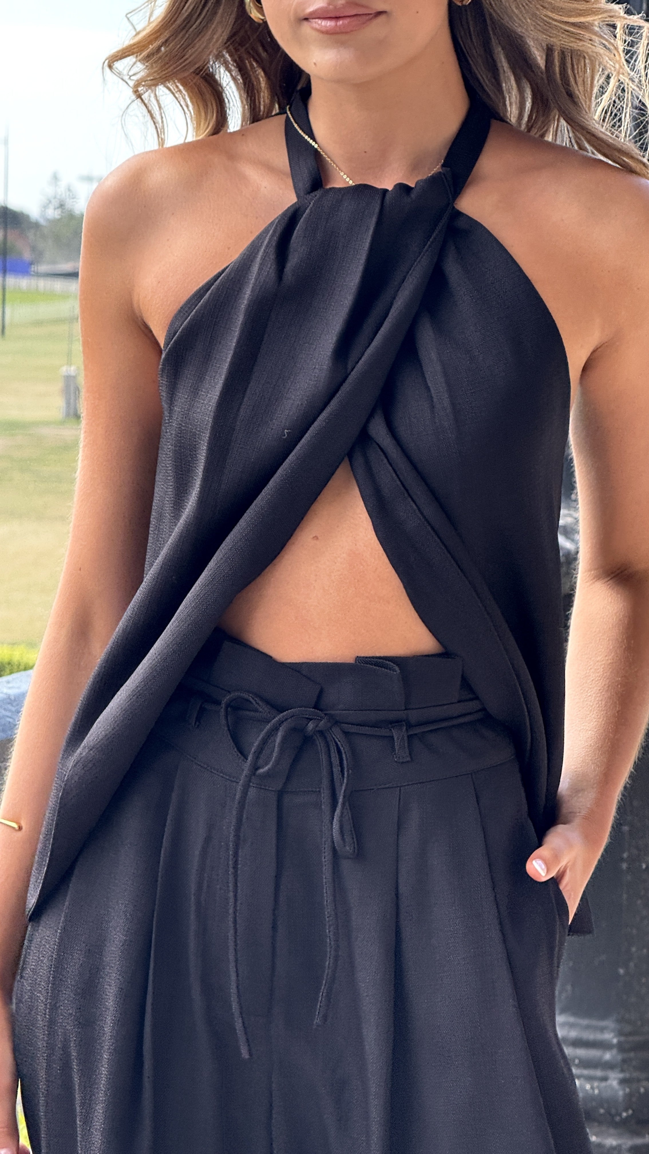 Melinda Halter Top - Black - Billy J