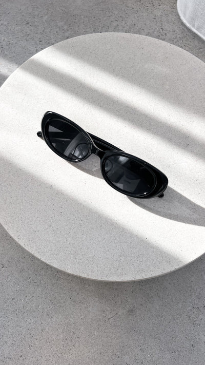 Load image into Gallery viewer, Charmain Sunglasses - Black
