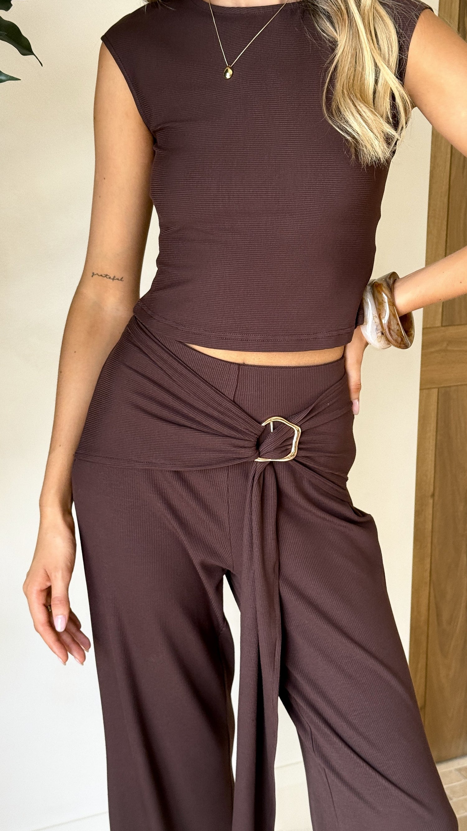 Elaya Top - Chocolate - Billy J
