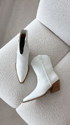 Ellenora Boots - Bone - Billy J