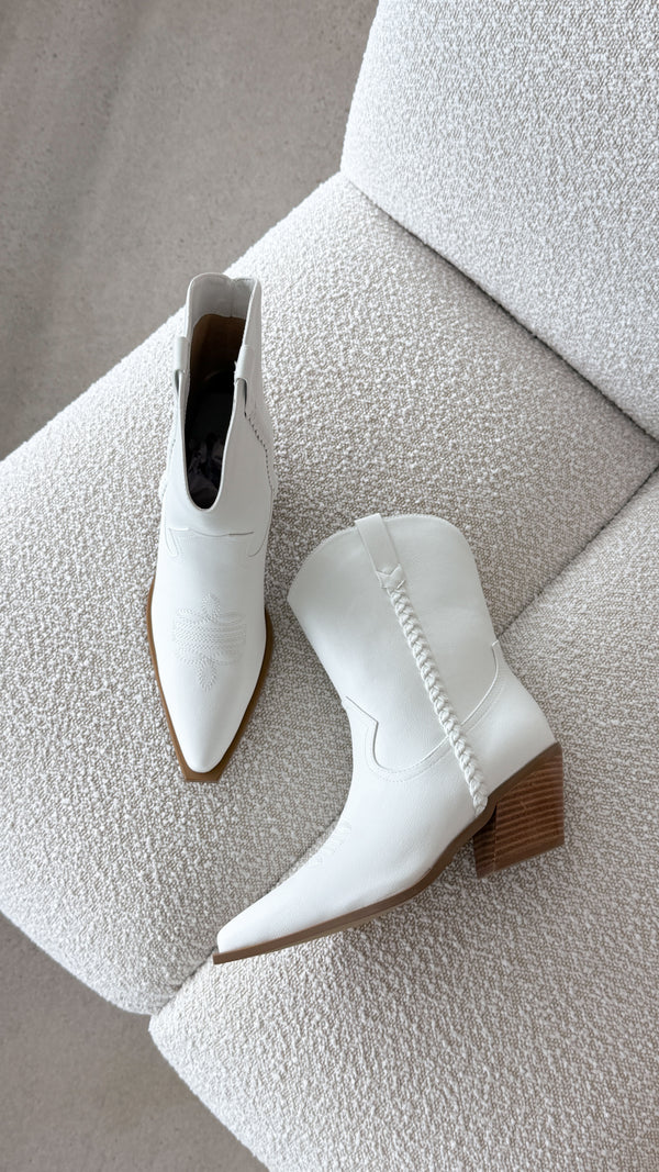 Ellenora Boots - Bone - Billy J