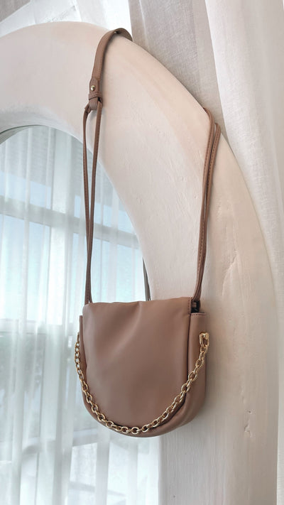 Load image into Gallery viewer, Brinley Gathered Top Crossbody Bag - Nude/Gold
