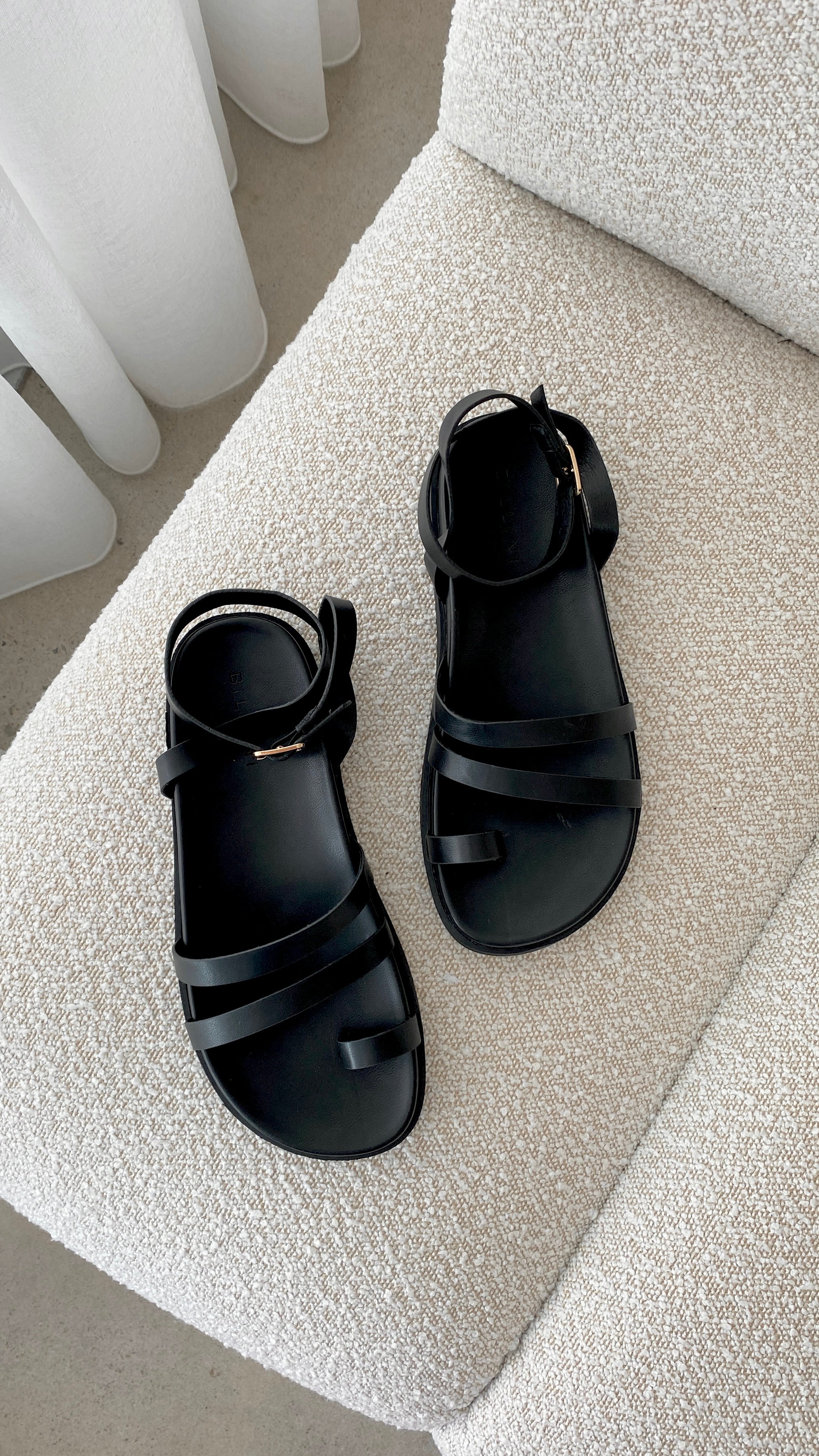 Astrid Sandal - Black - Billy J