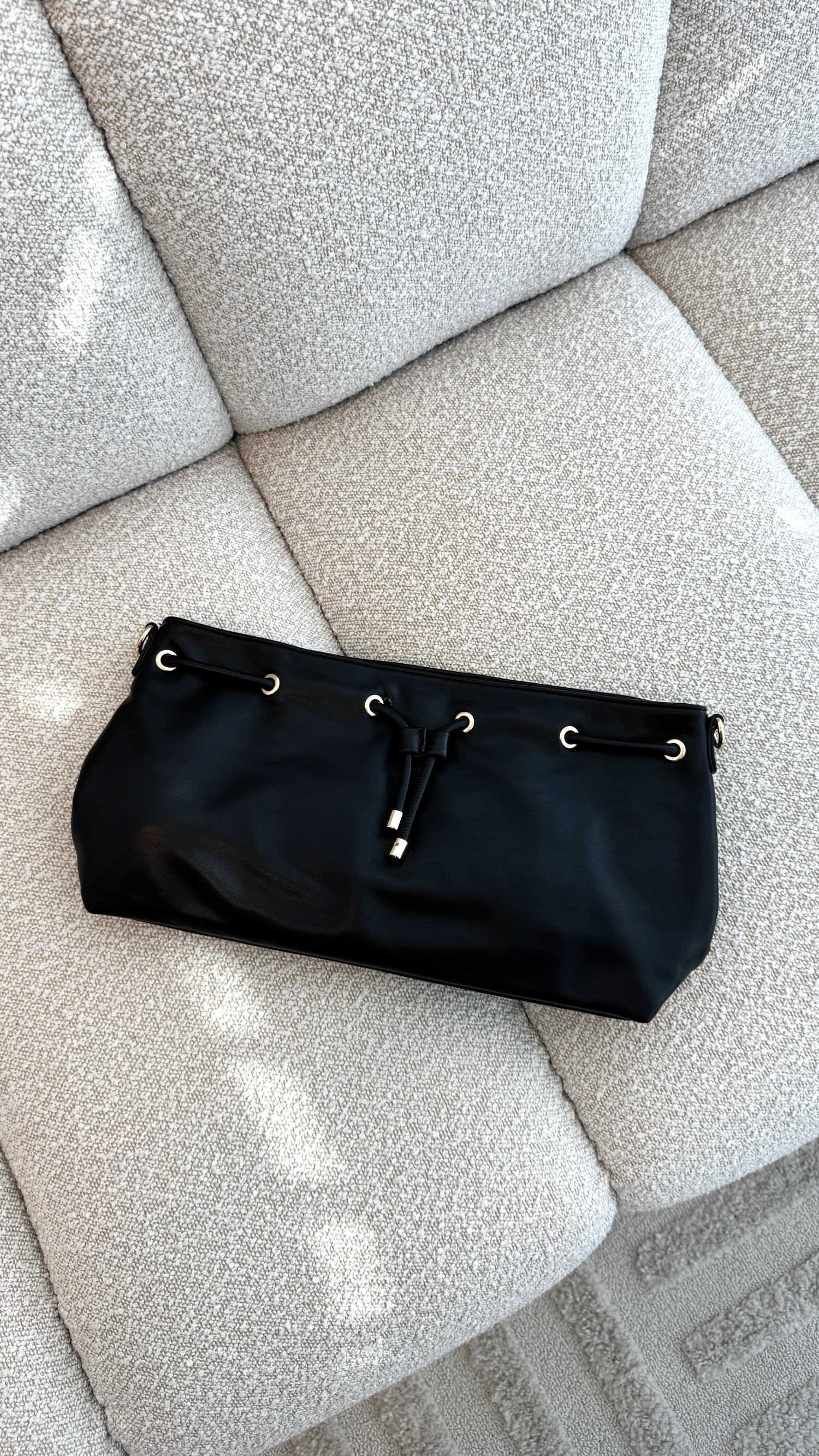 Scout Gathered Handbag - Black - Billy J